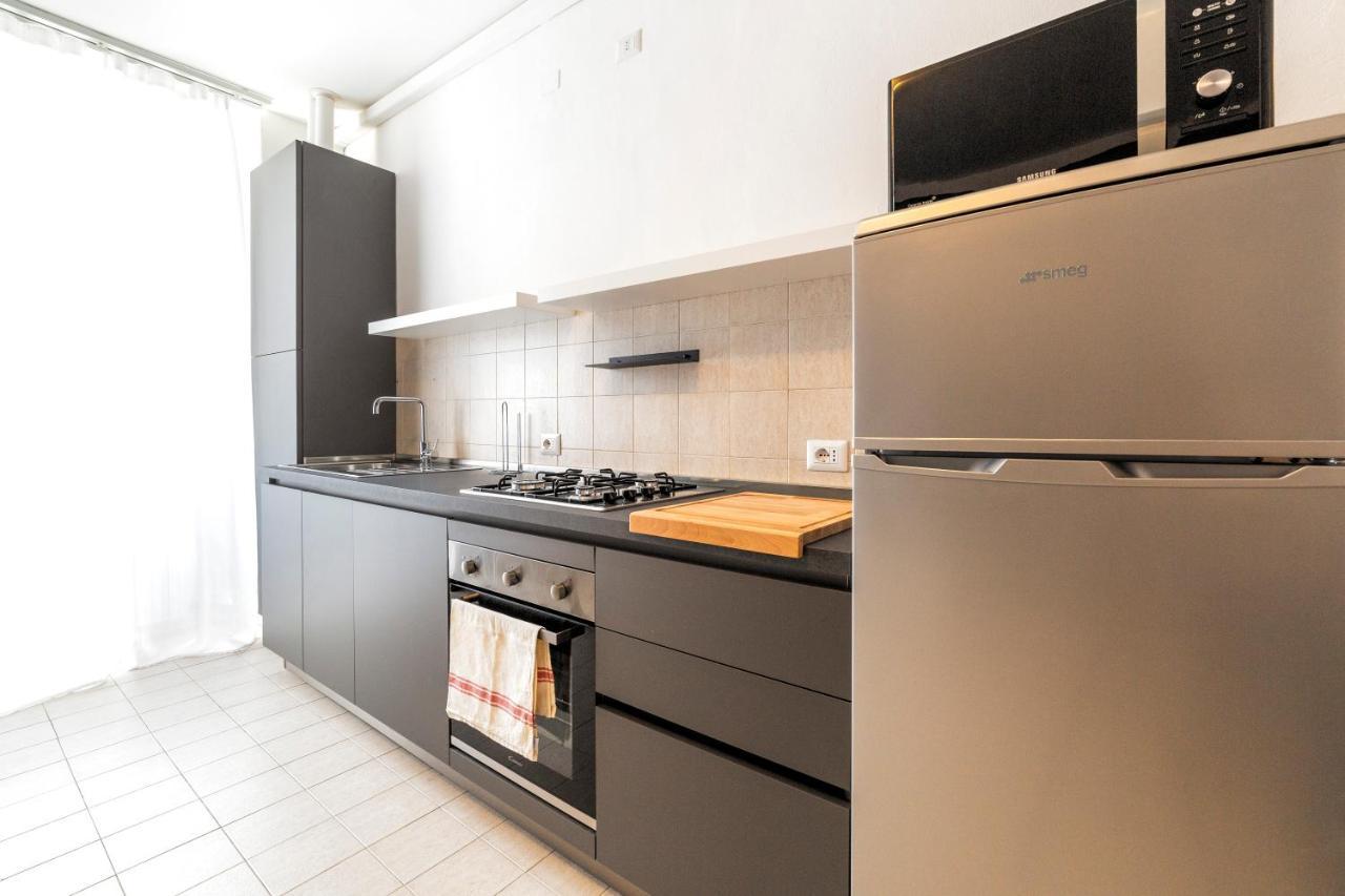 Roomy Apartment Close To Subway M5! Milano Eksteriør bilde