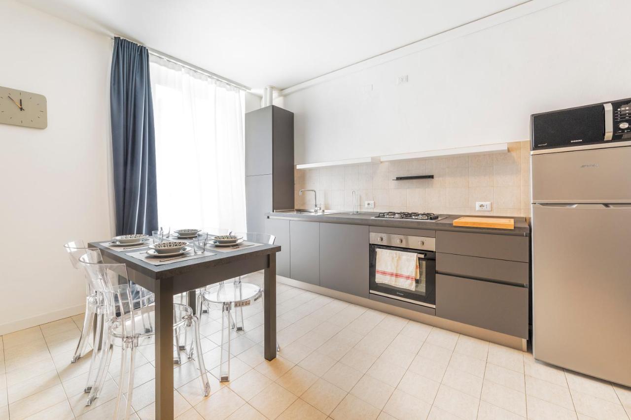 Roomy Apartment Close To Subway M5! Milano Eksteriør bilde