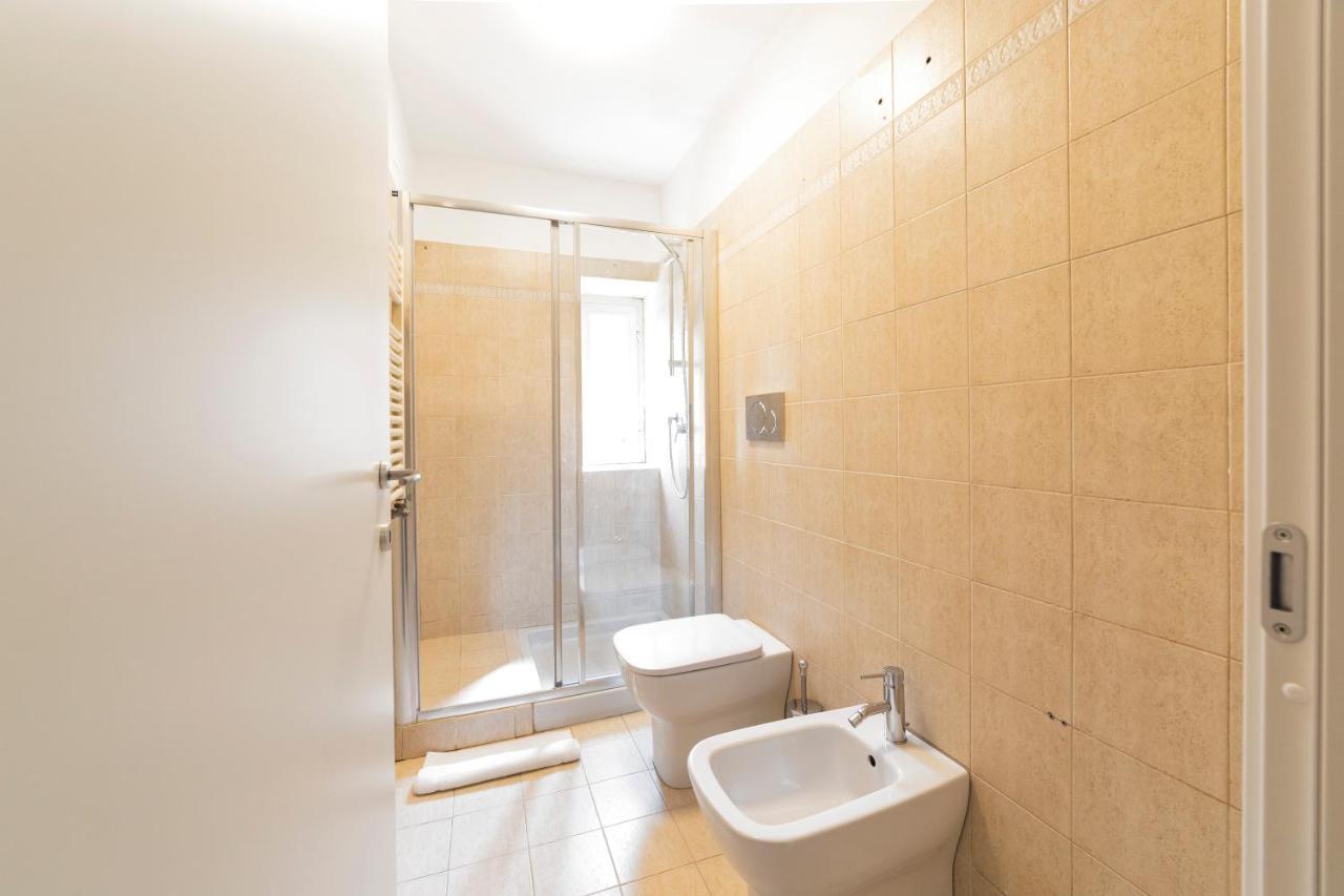 Roomy Apartment Close To Subway M5! Milano Eksteriør bilde