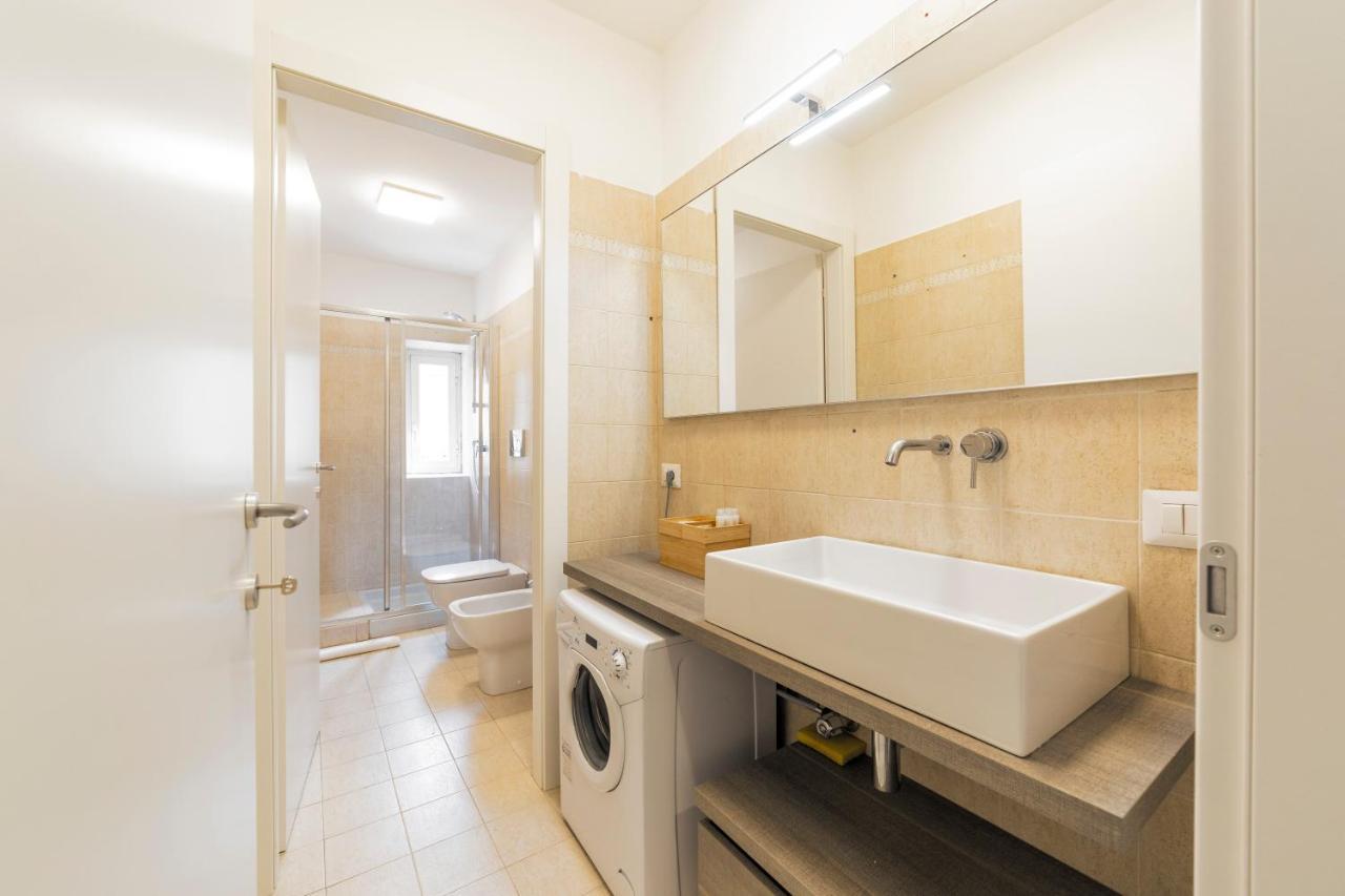 Roomy Apartment Close To Subway M5! Milano Eksteriør bilde